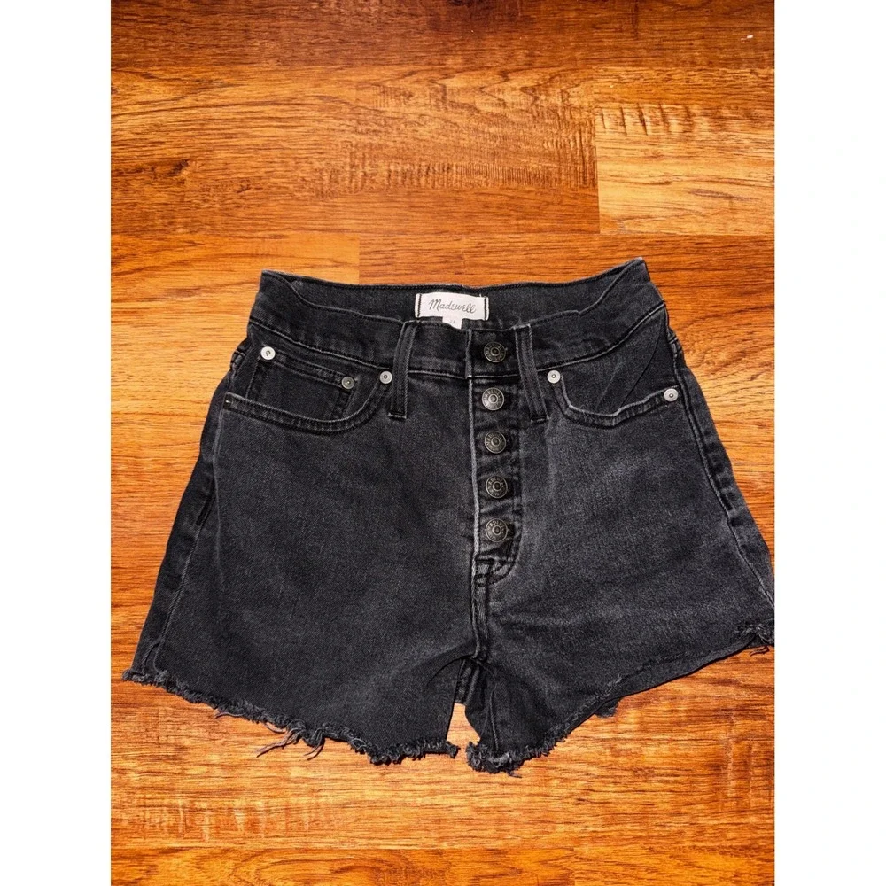 Madewell High-Rise Button-Fly Denim Shorts Washed Black Raw Hem Size 24 RN77388